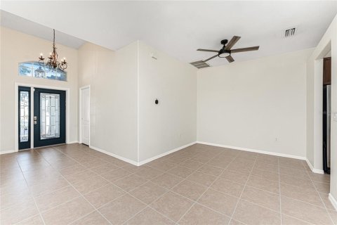 House in North Fort Myers, Florida 3 bedrooms, 186.36 sq.m. № 1510557 - photo 15