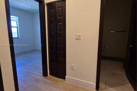 Townhouse in Miami Lakes, Florida 3 bedrooms, 161.93 sq.m. № 1948441 - photo 17