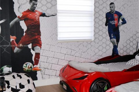 Townhouse in Miami Lakes, Florida 3 bedrooms, 161.93 sq.m. № 1948441 - photo 6