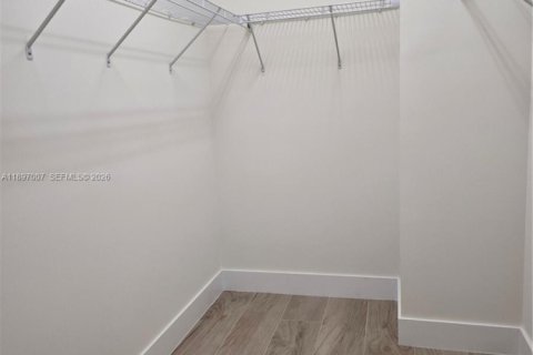 Townhouse in Miami Lakes, Florida 3 bedrooms, 161.93 sq.m. № 1948441 - photo 25