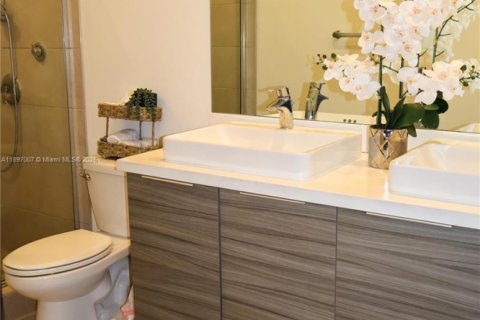 Townhouse in Miami Lakes, Florida 3 bedrooms, 161.93 sq.m. № 1948441 - photo 3