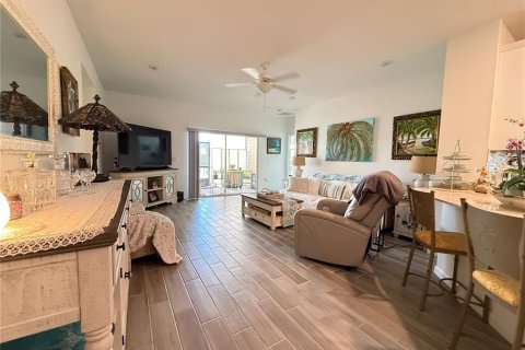Villa ou maison à louer à Ocala, Floride: 4 chambres, 212.93 m2 № 2125613 - photo 4