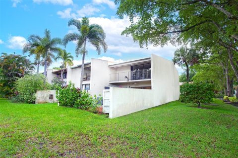 Купить таунхаус в Плантация, Флорида 2 спальни, 144м2, № 1928971 - фото 30