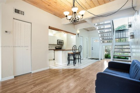 Купить таунхаус в Плантация, Флорида 2 спальни, 144м2, № 1928971 - фото 3