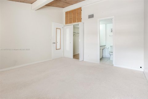 Купить таунхаус в Плантация, Флорида 2 спальни, 144м2, № 1928971 - фото 23