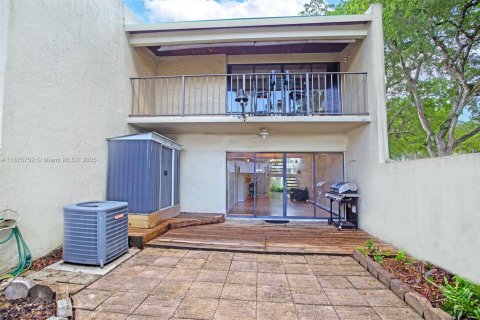 Купить таунхаус в Плантация, Флорида 2 спальни, 144м2, № 1928971 - фото 29