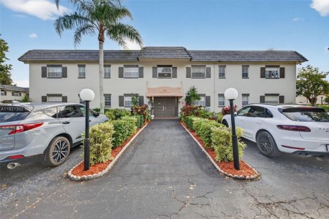 Copropriété à vendre à Margate, Floride: 2 chambres, 80.82 m2 № 2082726 - photo 2