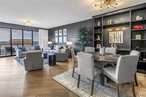 Condo in Saint Petersburg, Florida, 2 bedrooms  № 2394101 - photo 5