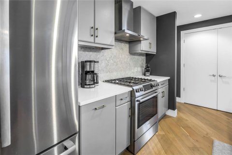 Condo in Saint Petersburg, Florida, 2 bedrooms  № 2394101 - photo 30