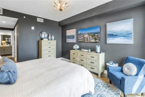 Condo in Saint Petersburg, Florida, 2 bedrooms  № 2394101 - photo 19