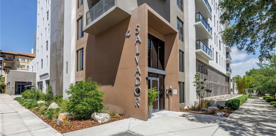 Condo in Saint Petersburg, Florida, 2 bedrooms  № 2394101