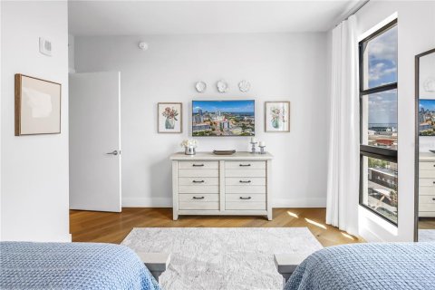 Condo in Saint Petersburg, Florida, 2 bedrooms  № 2394101 - photo 24