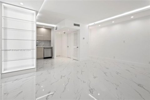 Condominio en venta en Fort Lauderdale, Florida, 1 dormitorio, 55.74 m2 № 1862266 - foto 5