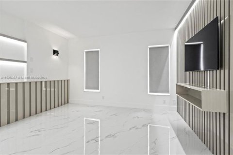 Condominio en venta en Fort Lauderdale, Florida, 1 dormitorio, 55.74 m2 № 1862266 - foto 15