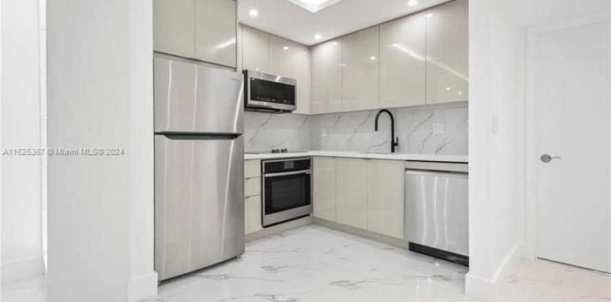 Condominio en Fort Lauderdale, Florida, 1 dormitorio  № 1862266