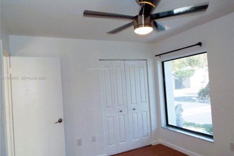 Villa ou maison à louer à Miami, Floride: 3 chambres, 127.46 m2 № 2041011 - photo 12