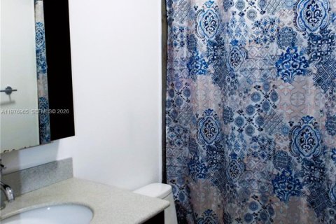 Villa ou maison à louer à Miami, Floride: 3 chambres, 127.46 m2 № 2041011 - photo 18