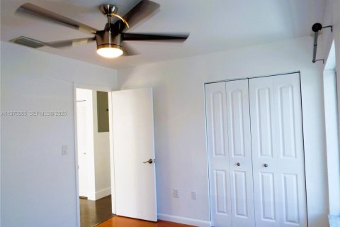 Villa ou maison à louer à Miami, Floride: 3 chambres, 127.46 m2 № 2041011 - photo 13