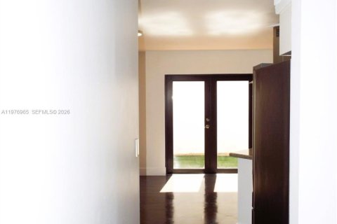 Villa ou maison à louer à Miami, Floride: 3 chambres, 127.46 m2 № 2041011 - photo 8