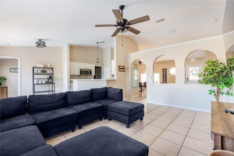 House in Kissimmee, Florida 3 bedrooms, 148.83 sq.m. № 2427648 - photo 14