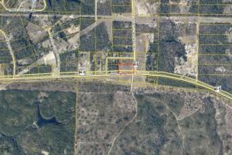 Commercial property in Crestview, Florida № 558061 - photo 1