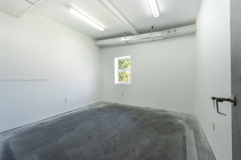 Купить коммерческую недвижимость в Майами, Флорида № 2034705 - фото 25