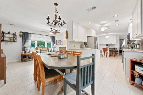 House in Lake City, Florida 4 bedrooms, 205.41 sq.m. № 2197829 - photo 18
