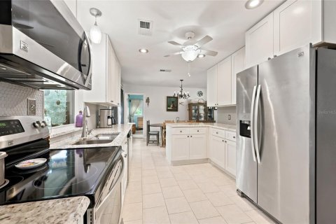 House in Lake City, Florida 4 bedrooms, 205.41 sq.m. № 2197829 - photo 15