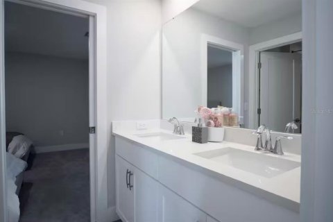 Villa ou maison à louer à Kissimmee, Floride: 4 chambres, 215.81 m2 № 1719879 - photo 16