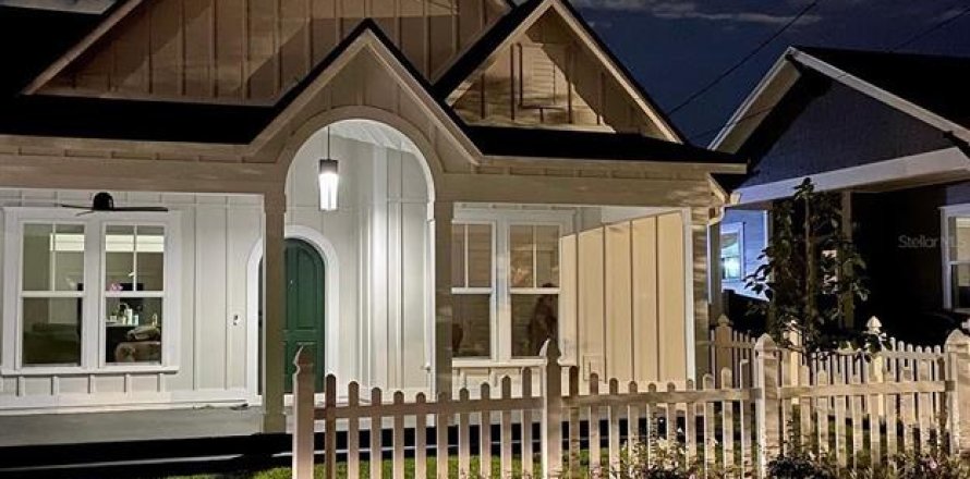 Villa ou maison à Tampa, Floride 3 chambres, 151.99 m2 № 2287742