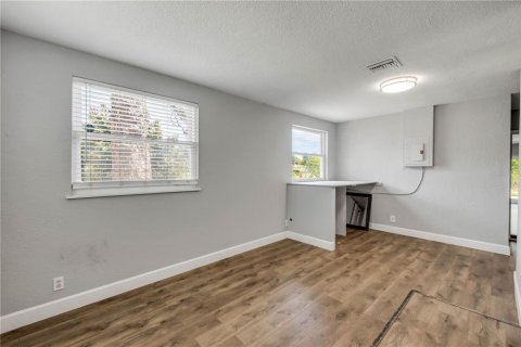 House in Edgewater, Florida 3 bedrooms, 142.98 sq.m. № 1810162 - photo 4