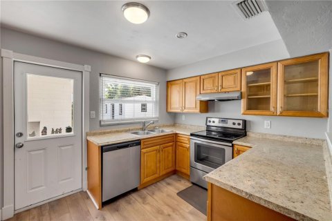 House in Edgewater, Florida 3 bedrooms, 142.98 sq.m. № 1810162 - photo 29