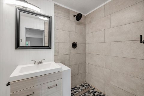 House in Edgewater, Florida 3 bedrooms, 142.98 sq.m. № 1810162 - photo 15