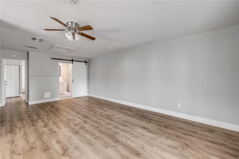 House in Edgewater, Florida 3 bedrooms, 142.98 sq.m. № 1810162 - photo 11