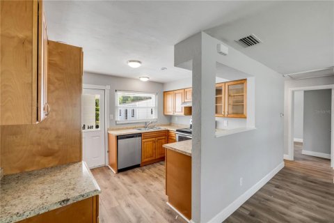 House in Edgewater, Florida 3 bedrooms, 142.98 sq.m. № 1810162 - photo 28