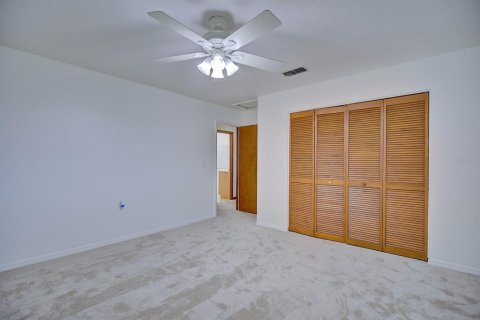House in Wauchula, Florida 5 bedrooms, 277.5 sq.m. № 1789906 - photo 30