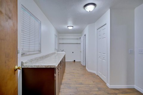 House in Wauchula, Florida 5 bedrooms, 277.5 sq.m. № 1789906 - photo 11