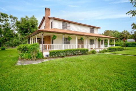 House in Wauchula, Florida 5 bedrooms, 277.5 sq.m. № 1789906 - photo 2