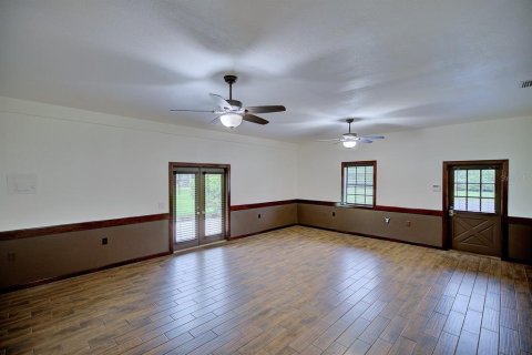 House in Wauchula, Florida 5 bedrooms, 277.5 sq.m. № 1789906 - photo 13
