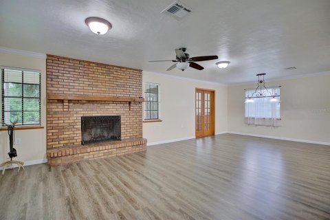 House in Wauchula, Florida 5 bedrooms, 277.5 sq.m. № 1789906 - photo 5