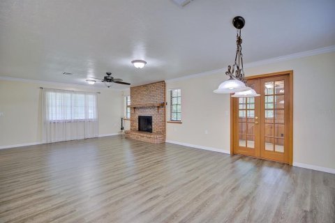 House in Wauchula, Florida 5 bedrooms, 277.5 sq.m. № 1789906 - photo 6