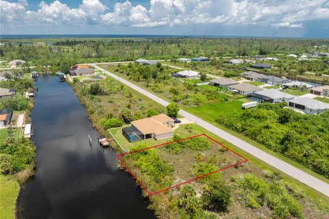 Terreno en Port Charlotte, Florida № 2103702