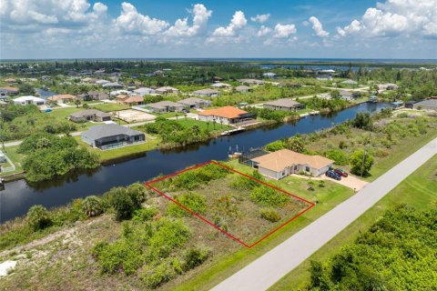 Terreno en venta en Port Charlotte, Florida № 2103702 - foto 3