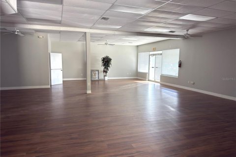 Immobilier commercial à vendre à Port Charlotte, Floride: 211.82 m2 № 2142548 - photo 4