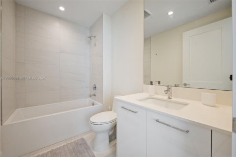 Condo in Fort Lauderdale, Florida, 3 bedrooms  № 2145791 - photo 16