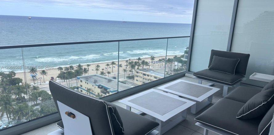 Condo in Fort Lauderdale, Florida, 3 bedrooms  № 2145791