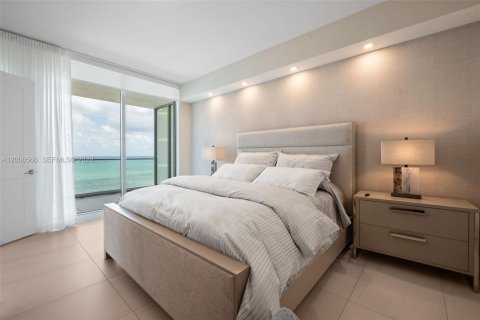 Condo in Fort Lauderdale, Florida, 3 bedrooms  № 2145791 - photo 10
