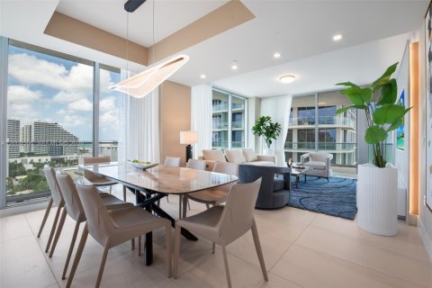 Condo in Fort Lauderdale, Florida, 3 bedrooms  № 2145791 - photo 3