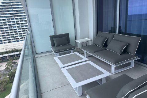 Condo in Fort Lauderdale, Florida, 3 bedrooms  № 2145791 - photo 24