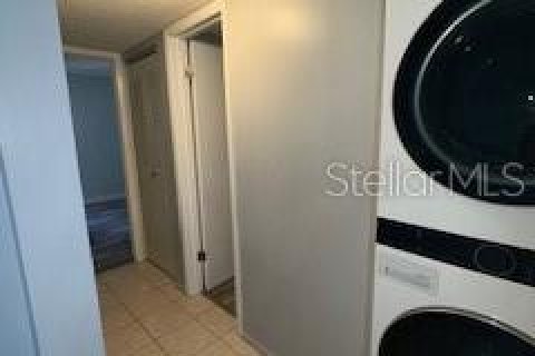 Condo in Orlando, Florida, 2 bedrooms  № 2116693 - photo 14